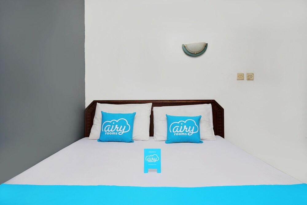 Reddoorz Syariah Near Taman Air Mancur Bogor Book