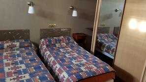 1 bedroom, iron/ironing board, free WiFi, linens