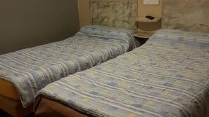 1 bedroom, iron/ironing board, free WiFi, linens