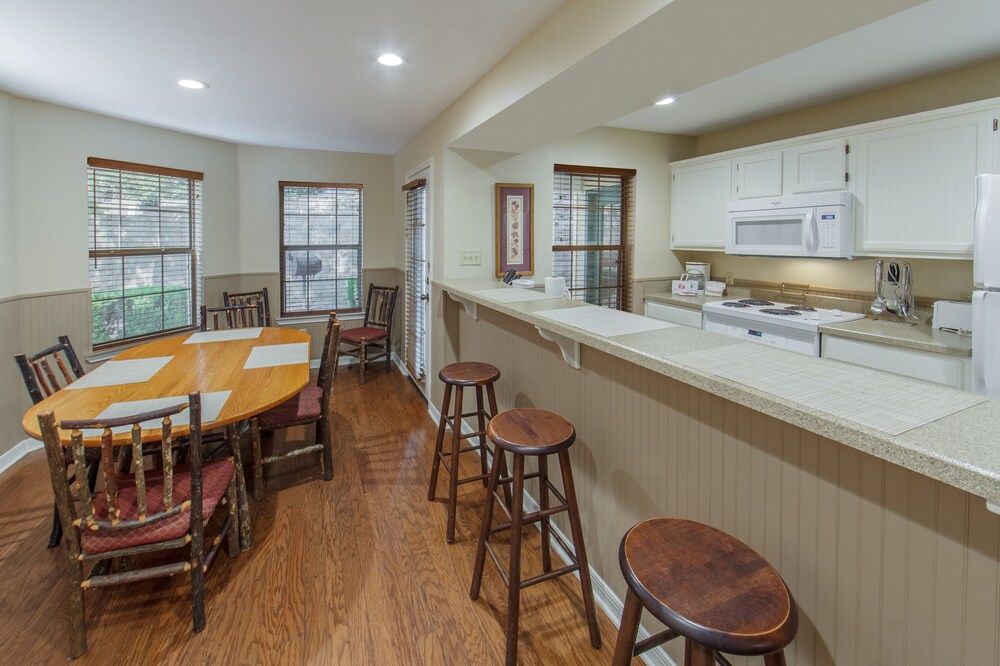 Holiday Inn Club Vacations Villages Resort In Tyler Hotel Rates
