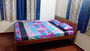 1 Schlafzimmer, hochwertige Bettwaren, Bügeleisen/Bügelbrett