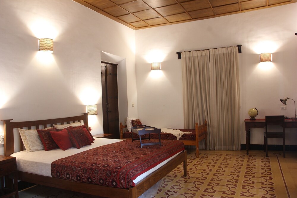 5am Somewhere Villa Pinhero In Calangute Expedia - 