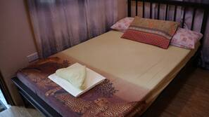 Desk, iron/ironing board, rollaway beds, free WiFi