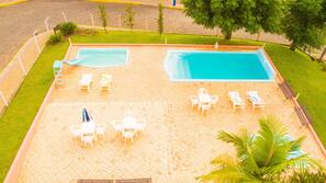 Piscina externa sazonal