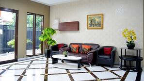 TV layar datar