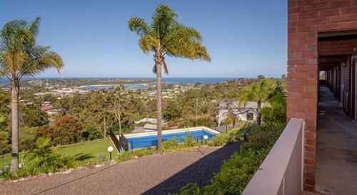 Hillcrest Merimbula Merimbula Aus Best Price Guarantee - 