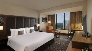 1 bedroom, premium bedding, minibar, in-room safe