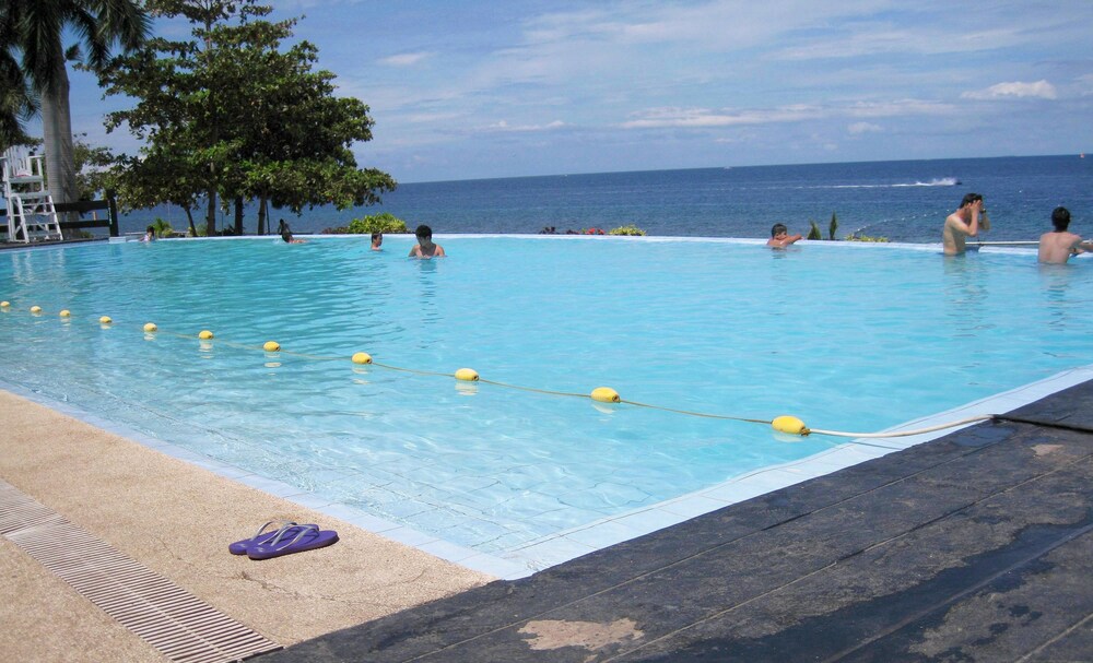 La Mirada Residences In Lapu Lapu Hotel Rates Reviews On - 
