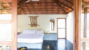 1 bedroom, in-room safe, desk, free WiFi