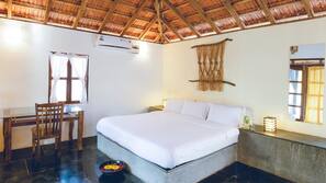 1 bedroom, in-room safe, desk, free WiFi