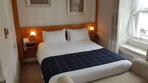 Individually furnished, desk, free WiFi, linens