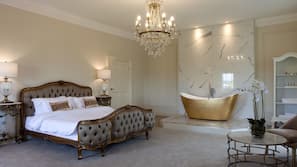 Premium bedding, in-room safe, desk, iron/ironing board