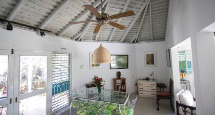 Yellow Canary Beach Villa