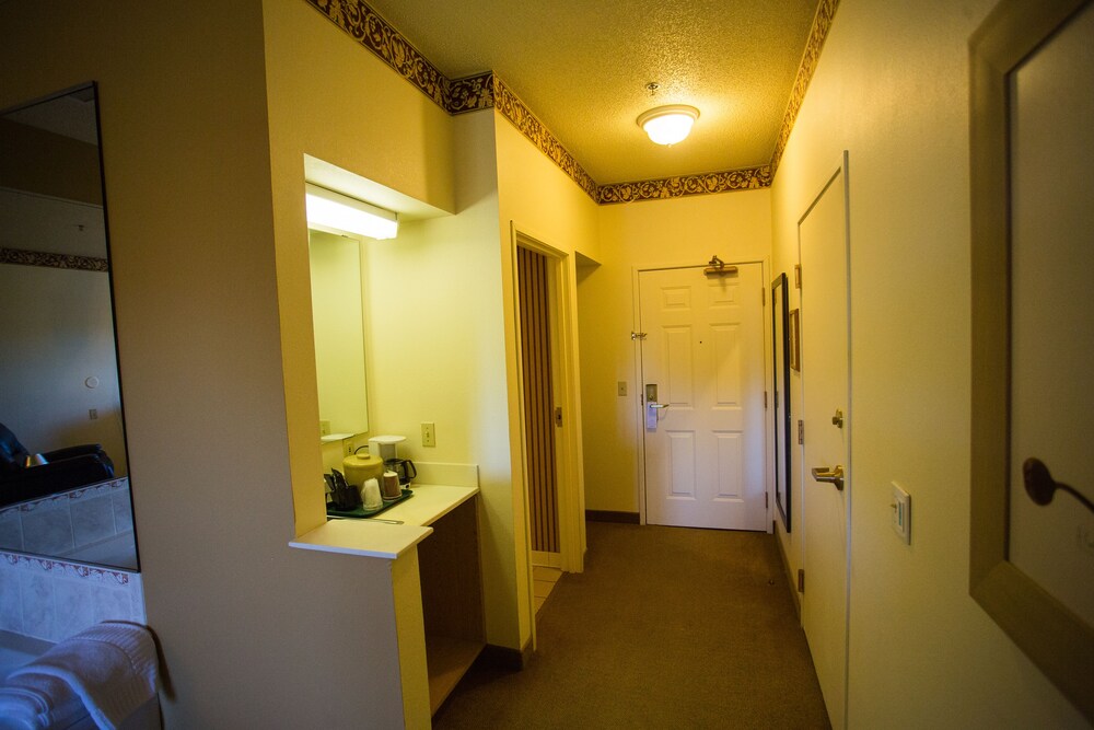 Chisholm Inn & Suites in Chisholm Best Rates & Deals on Orbitz