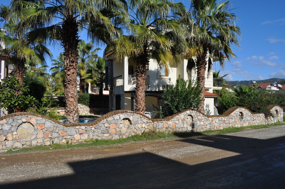 凤凰别墅酒店 (villa phoenix) | 亚航假日 (airasiago)