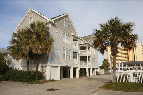 Great Place to stay Pelican Cay #2 near North Myrtle Beach