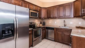 Microwave, oven, dishwasher, coffee/tea maker