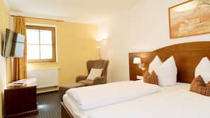 Hochwertige Bettwaren, Minibar, Zimmersafe, Schreibtisch
