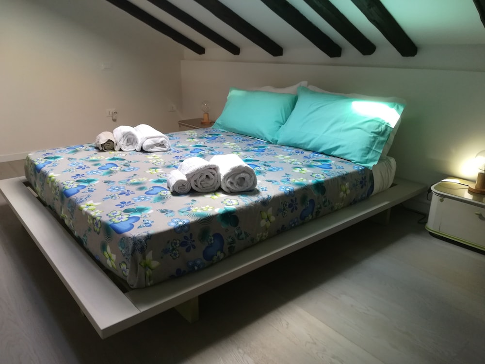 Foto - Ramo Rosso di Paolo Natalini