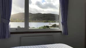 4 bedrooms, premium bedding, iron/ironing board, free WiFi