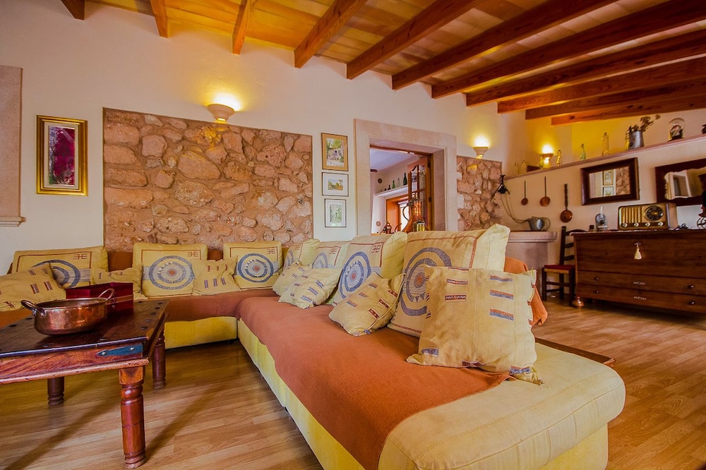 Photo - Can Pascolet