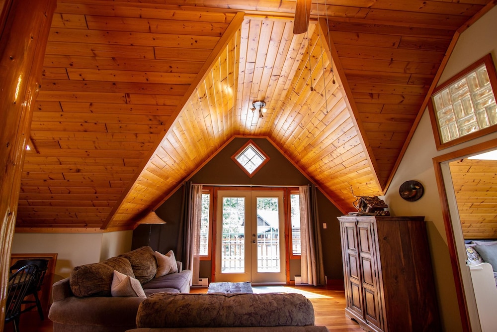 Matheson Lake Guest House Metchosin Vrbo