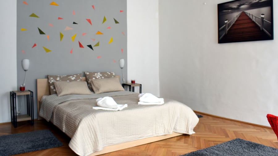 Diamond Astoria 4, Quiet Apartment