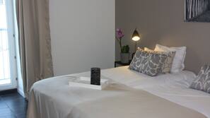 Desk, iron/ironing board, free WiFi, linens