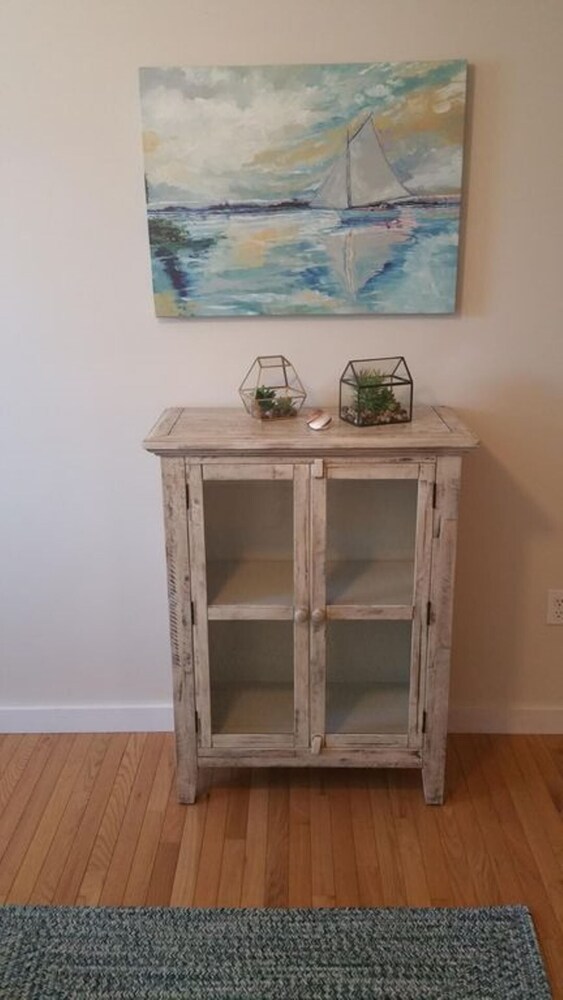 Spacious InTown Southwest Harbor Apartment. Minutes From Acadia. Manset Vrbo