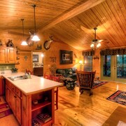 Top 10 Clarkesville Ga Hotels 125 Hotel Deals On Expedia Cabin On Soque River Great Rates 7th Night Free