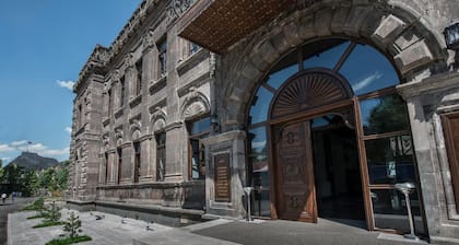 Cheltikov Hotel
