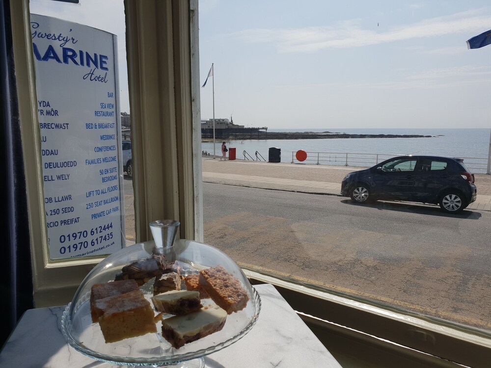 Snack bar, Gwesty'r Marine Hotel & Spa