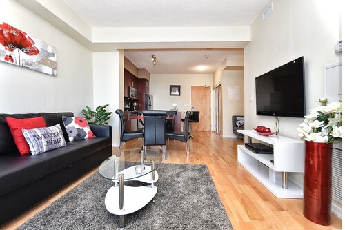 Check Expedia for Availability of Applewood Suites - Luxury Condo