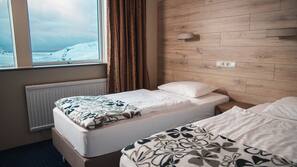 Desk, free WiFi, linens, wheelchair access