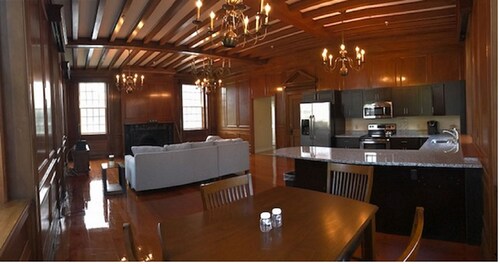 Check Expedia for Availability of Albany One