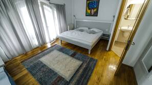Bureau, lits bébé (gratuits), Wi-Fi gratuit