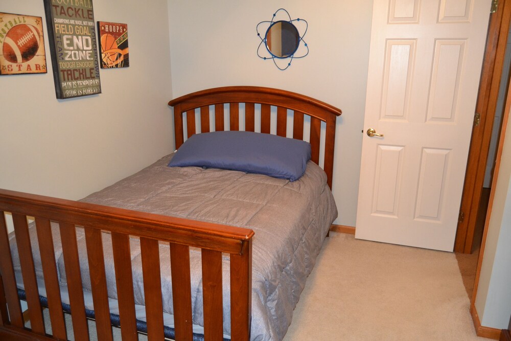 Kid Friendly home 15 min to Notre Dame!!! St. Joseph County Vrbo