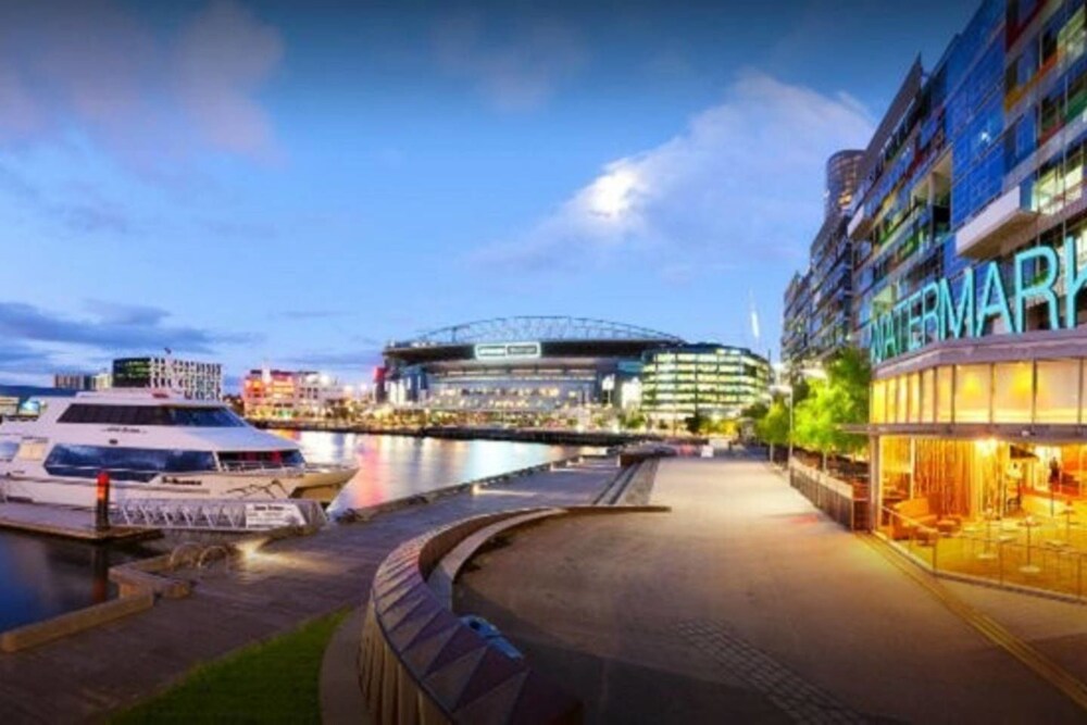 Melbourne Docklands Convesso Seaview Apartment