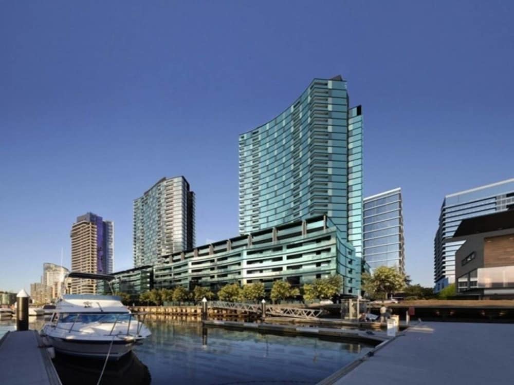 Melbourne Docklands Convesso Seaview Apartment