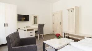 Minibar, pengeskab, skrivebord, gratis Wi-Fi