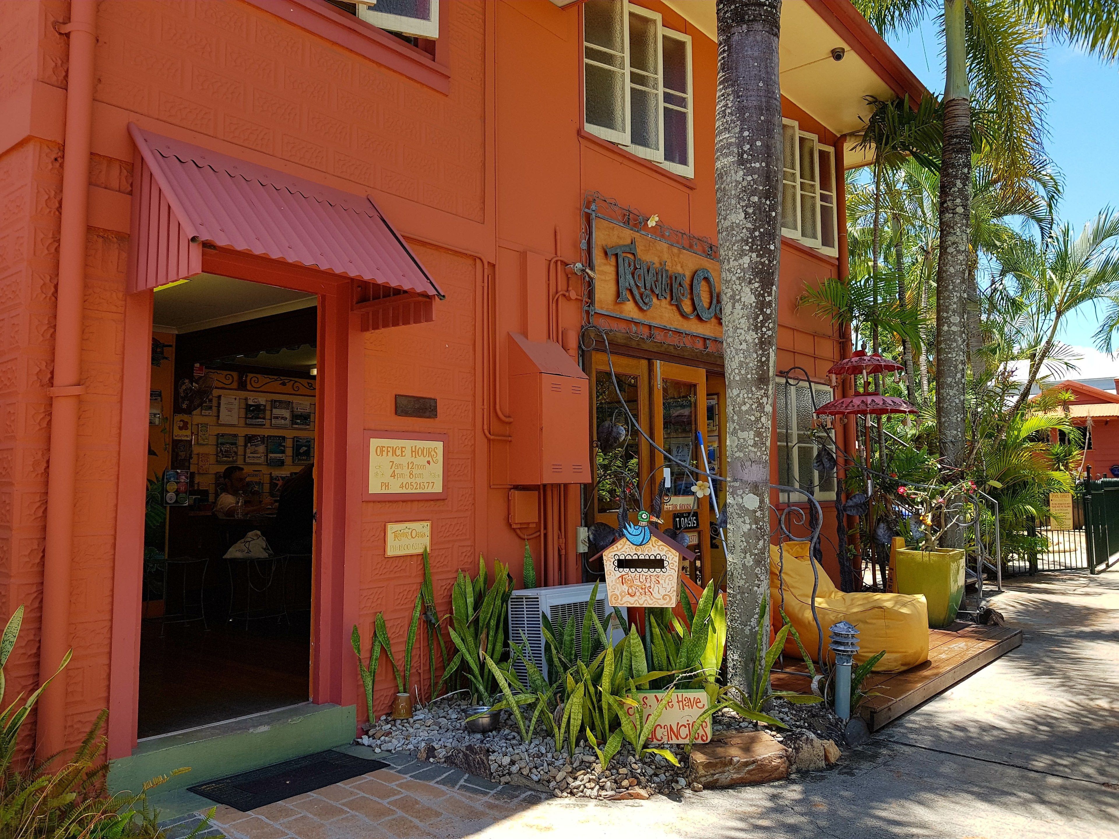 Travellers Oasis - Hostel