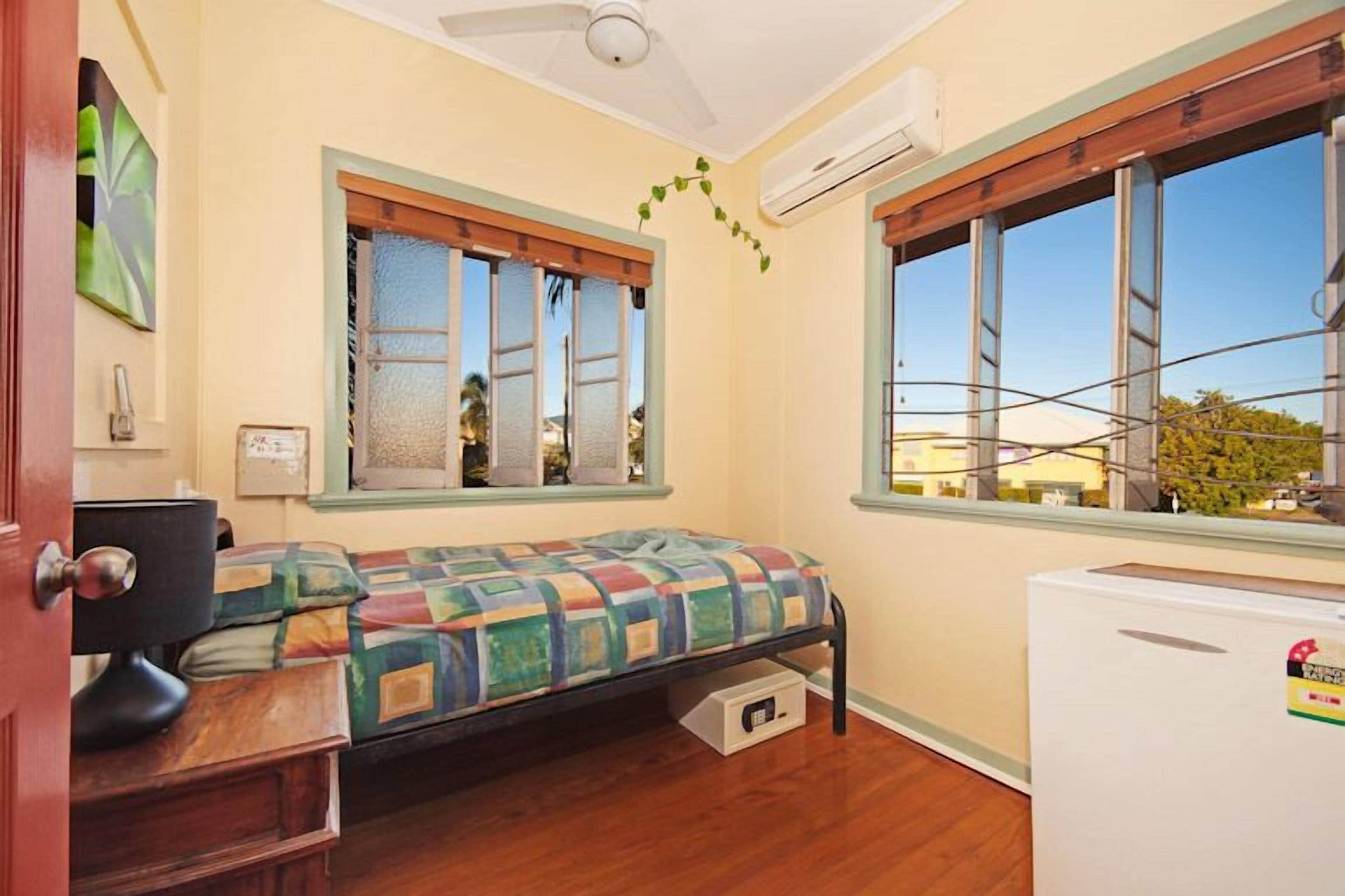 Travellers Oasis - Hostel