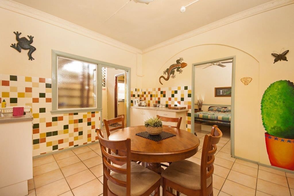 Tropic Days Backpackers