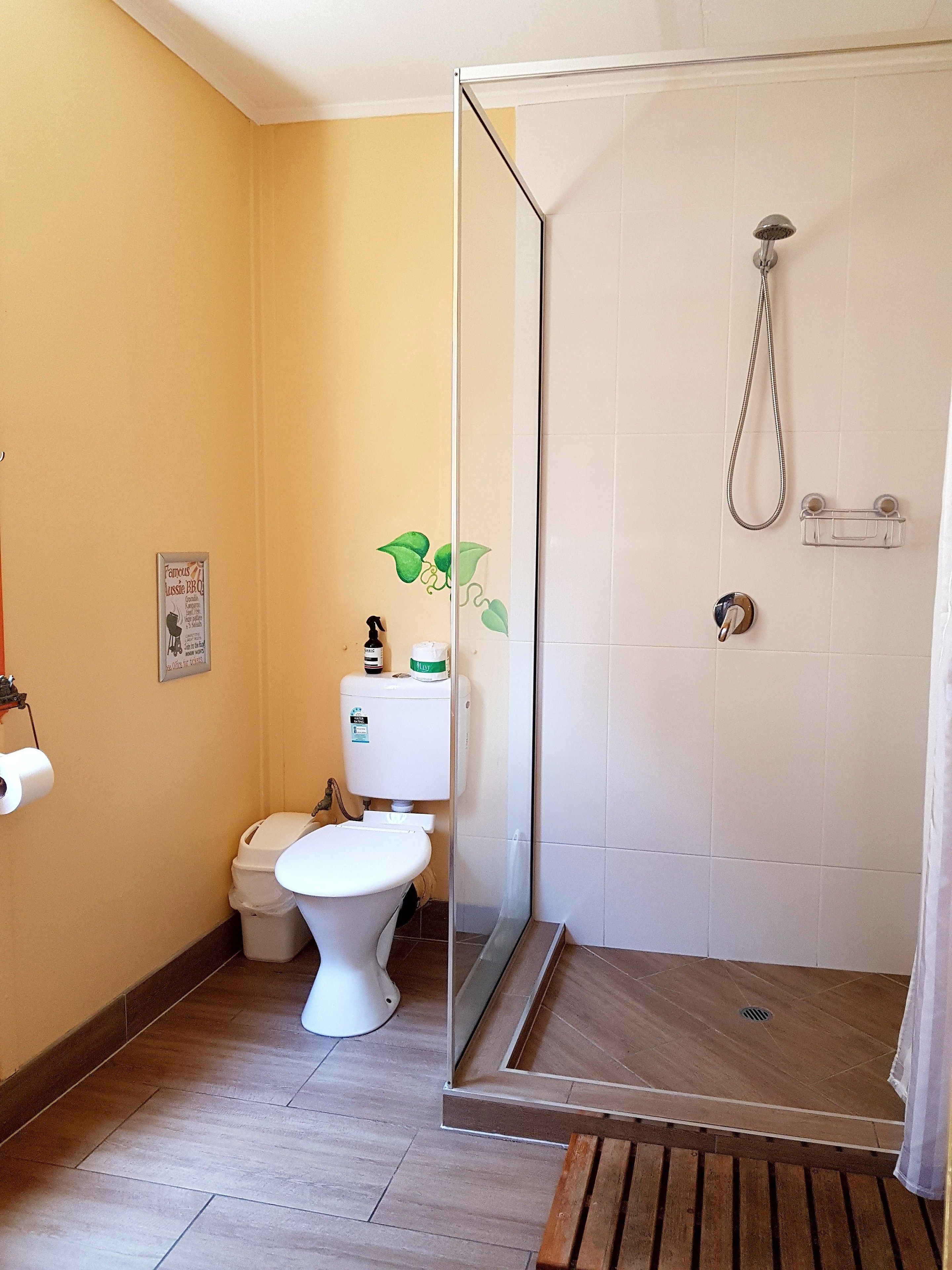 Tropic Days Backpackers