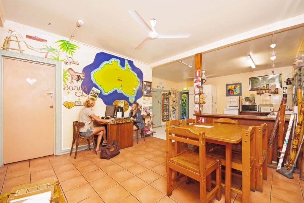 Tropic Days Backpackers