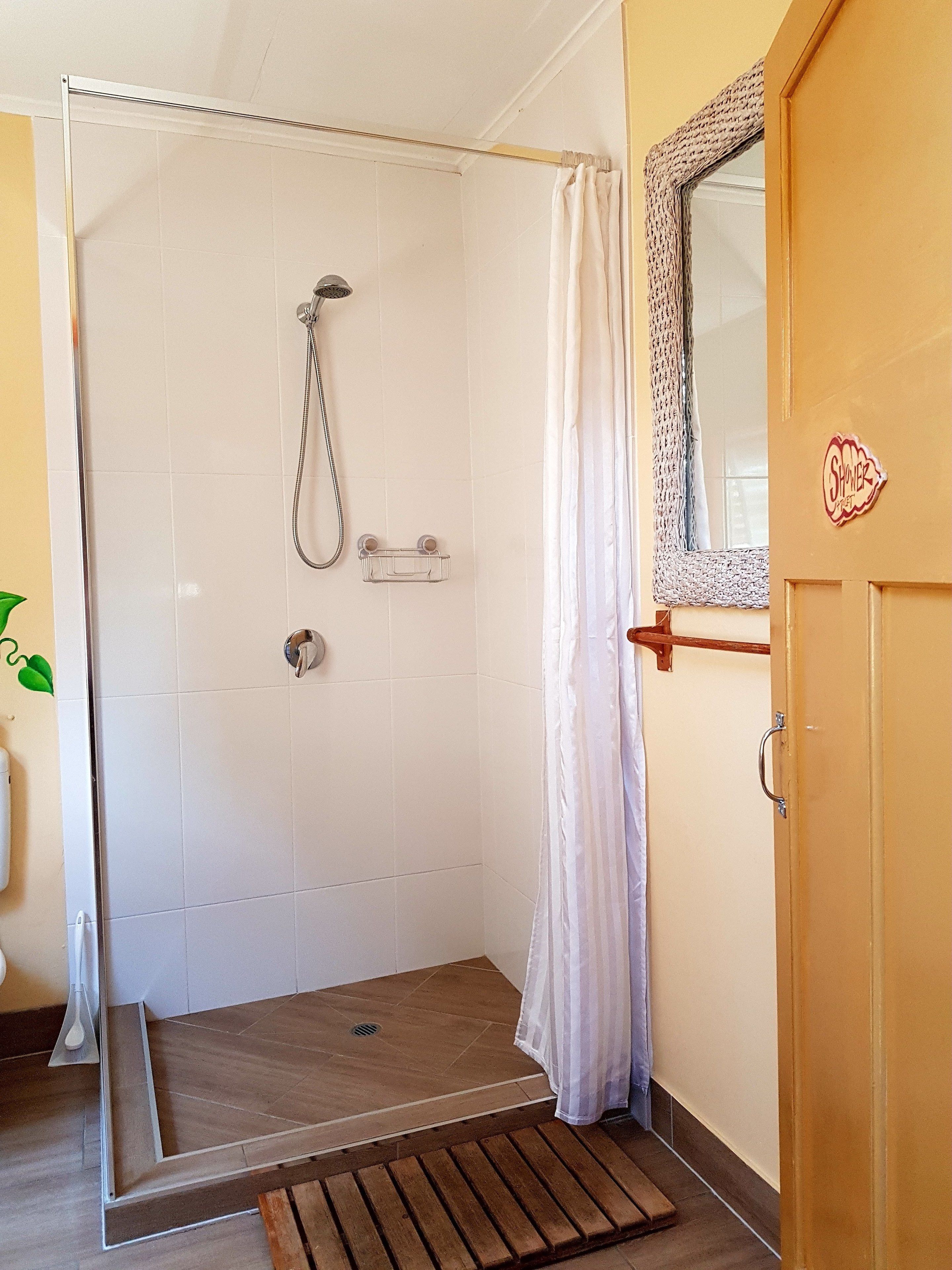 Tropic Days Backpackers