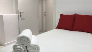 2 bedrooms, premium bedding, desk, blackout drapes