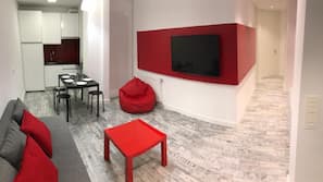 2 bedrooms, premium bedding, desk, blackout drapes