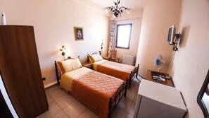 Biancheria da letto di alta qualità, una scrivania, Wi-Fi gratuito