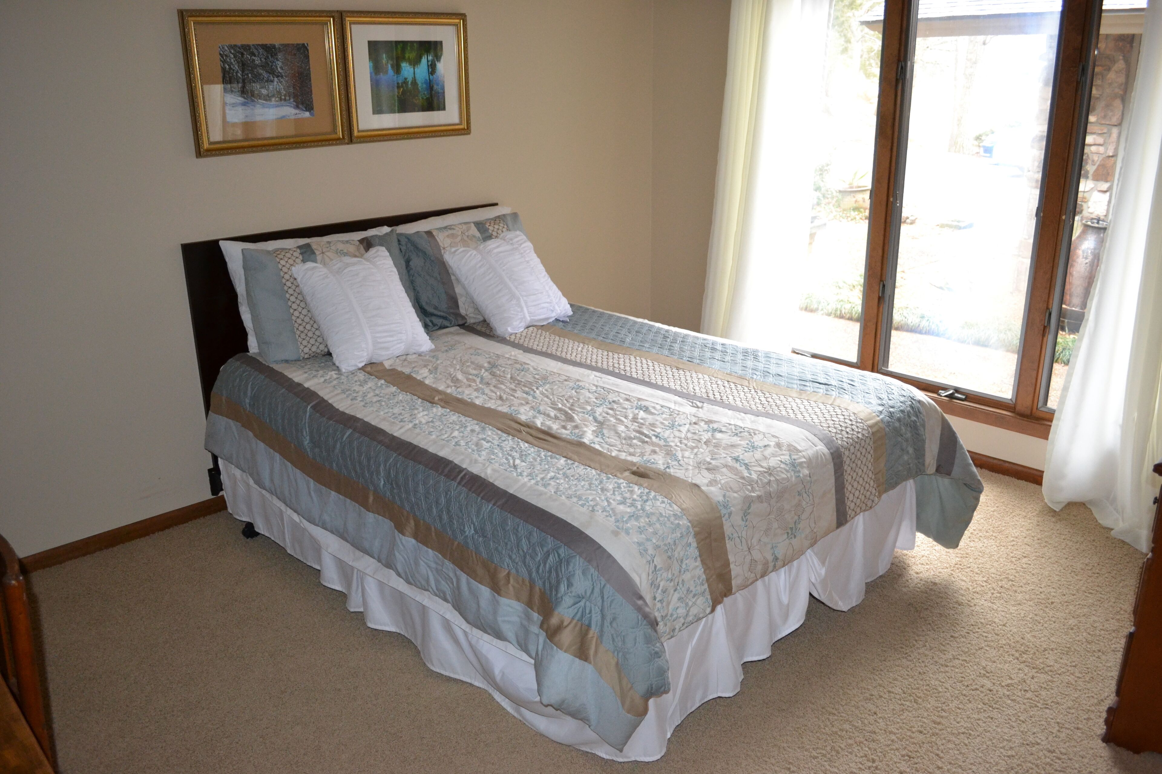 Riverfront, golf course retreat with pool! in Hardy, United States